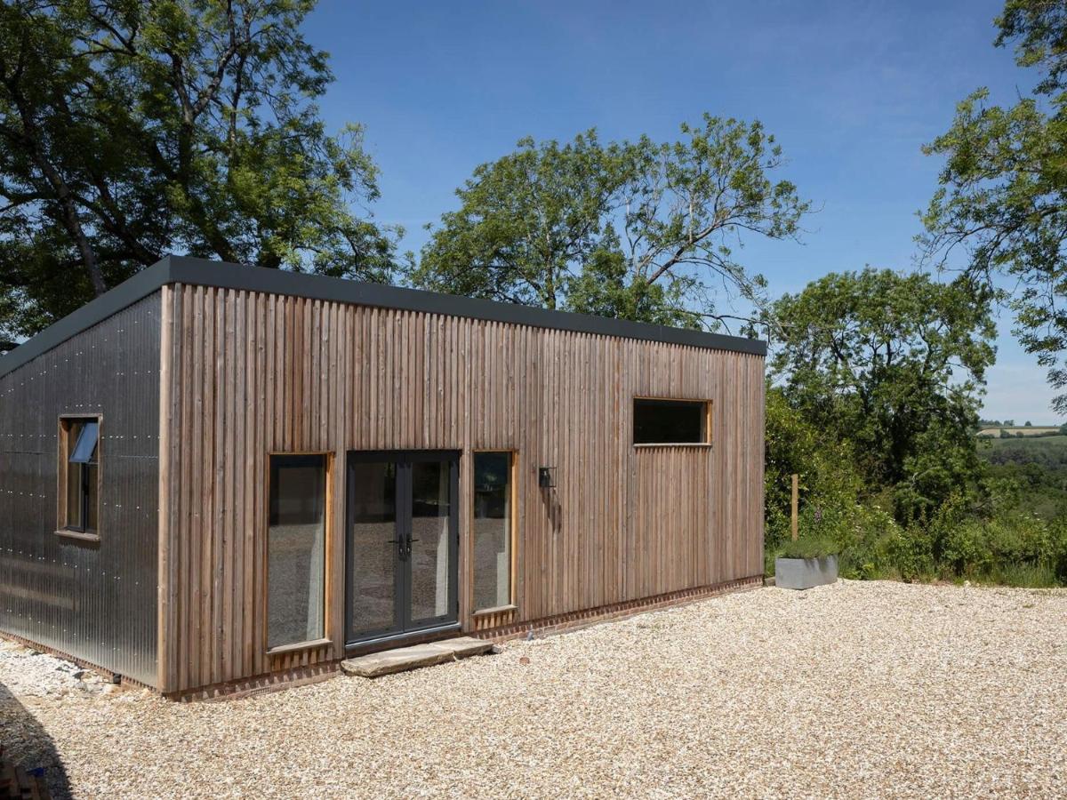 Horseshoe Barn Axminster Luaran gambar