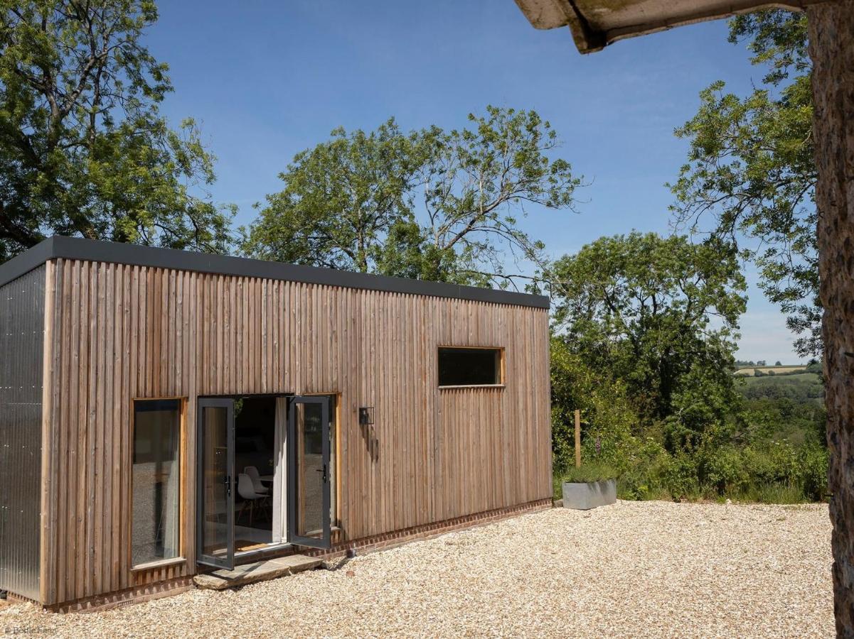 Horseshoe Barn Axminster Luaran gambar