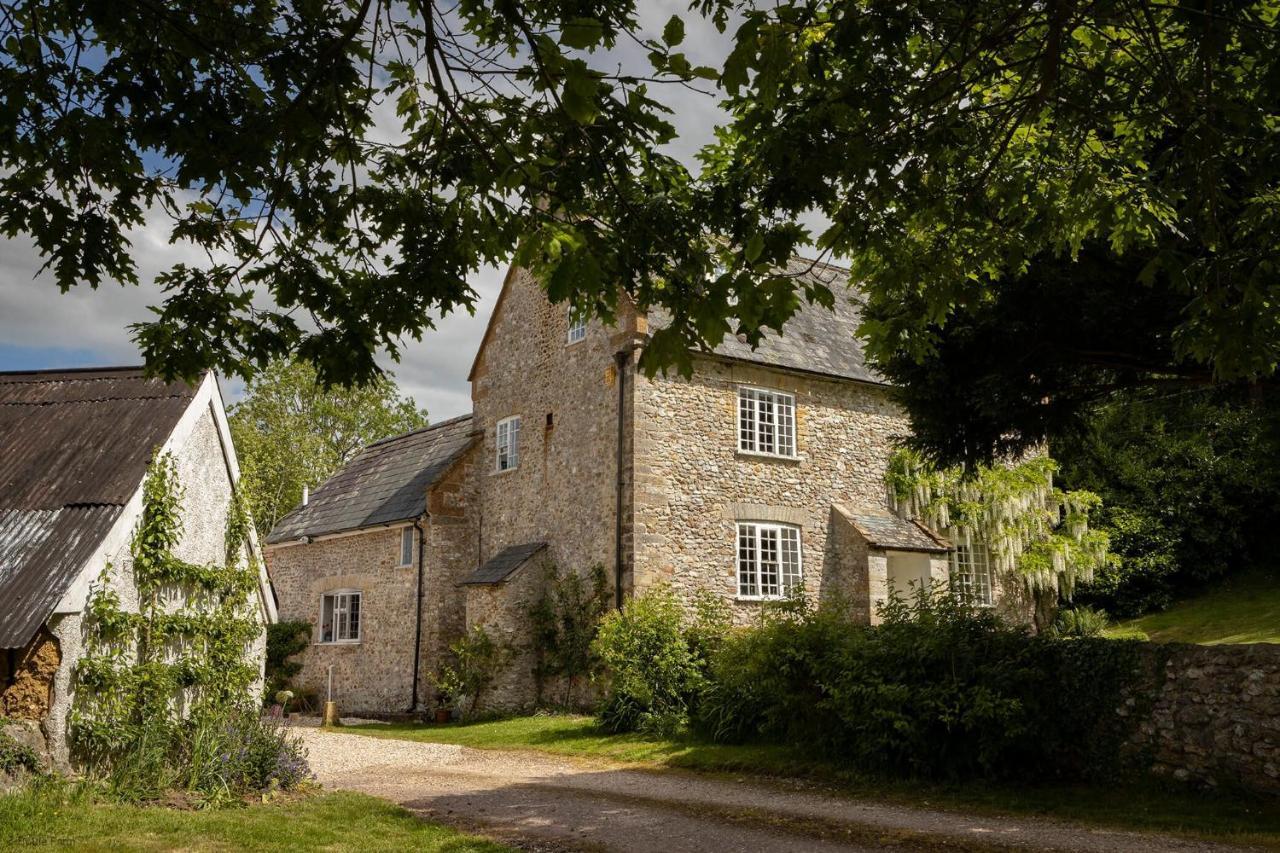 Horseshoe Barn Axminster Luaran gambar